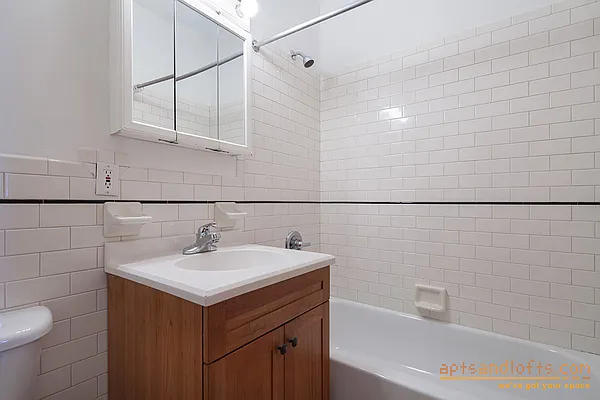 Sold by aptsandlofts.com | media 4