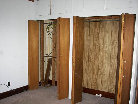 5th image of 101 N Beaty Ave