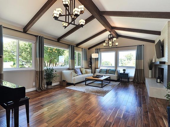 4th image of 6852 Castlerock Dr
