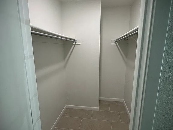 5th image of 80 Winchester Dr #2
