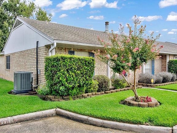 3rd image of 1061 Sunmeadow Dr