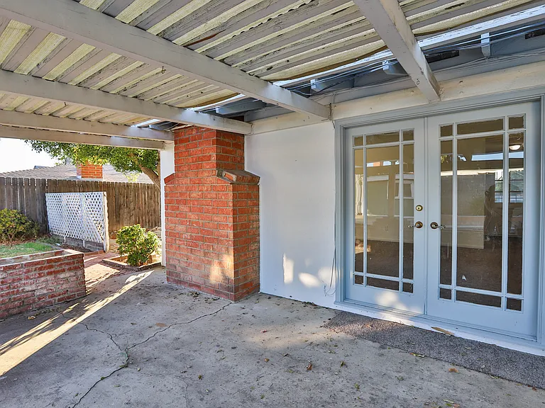 11236 Royal Palm Blvd — Photo 31
