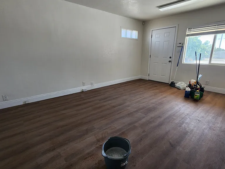 2763 S Willow Ave — Photo 5