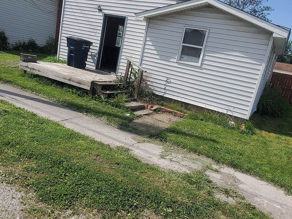 1st image of 2306 S D St