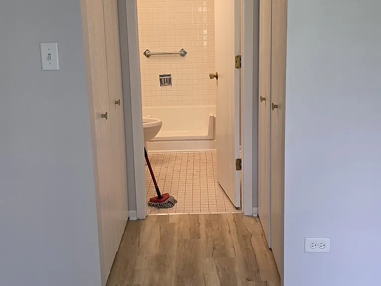 1721 Chesapeake Ln #1 — Photo 11