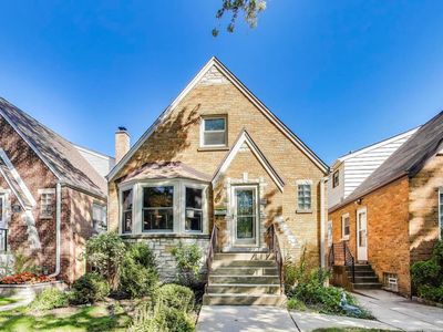 5107 N Sayre Ave, Chicago, IL, 60656