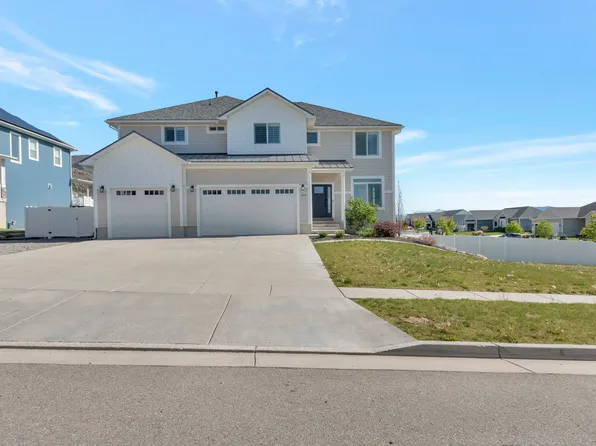 484 E 200 N, Millville, UT 84326