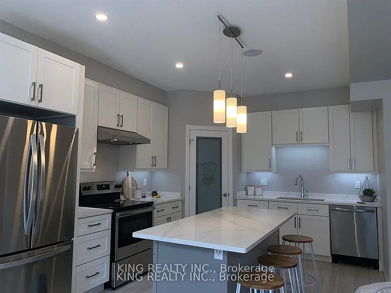 811 Sarnia Rd #60 — Photo 8