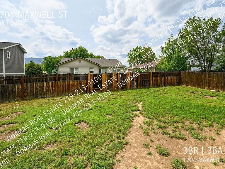 1704 Maxwell St — Photo 27