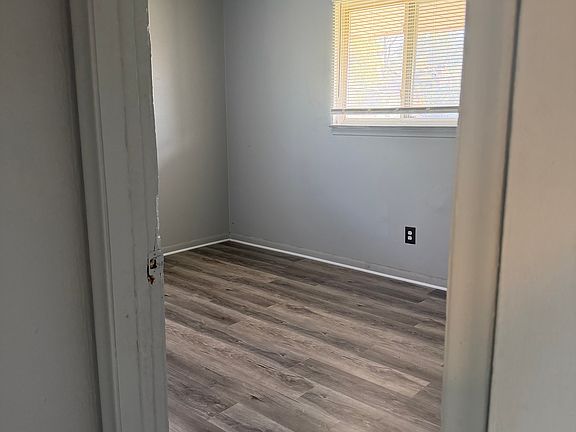 5th image of 1289 Middlebelt Rd #4