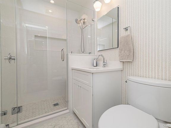 5th image of 250 N Village Avenue #C22