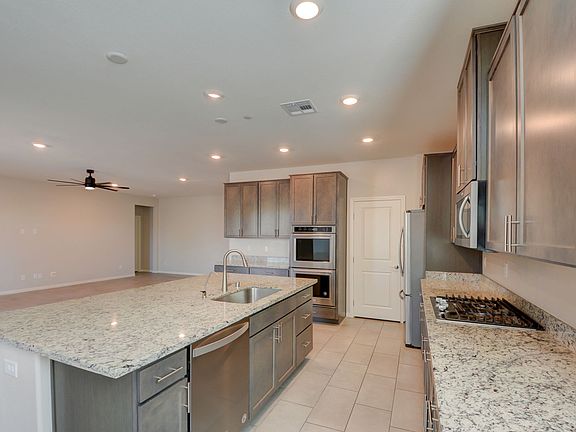 2nd image of 4001 Pink Magnolia Ct
