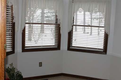 4th image of 187 Crestwood Dr