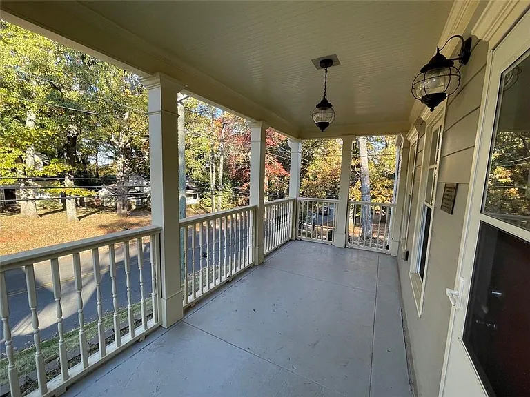 3544 College St — Photo 2