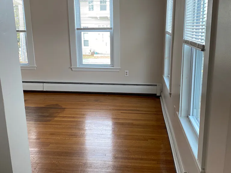 13 Magnolia Ave #1L — Photo 6