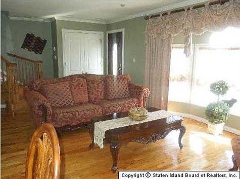 4th image of 273 Ramapo Ave