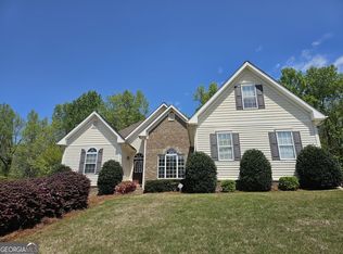 92 Glencrest Dr, Commerce, GA 30529
