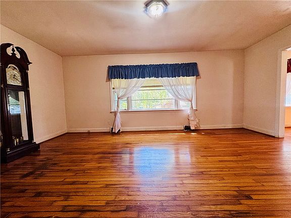 2nd image of 103 Anita Way