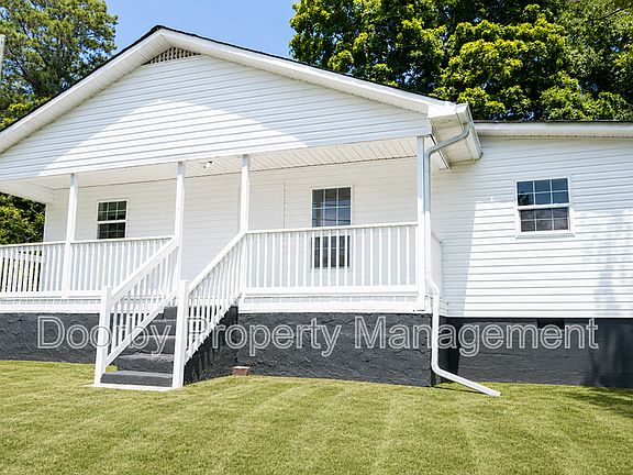 3rd image of 196 Rogers Rd