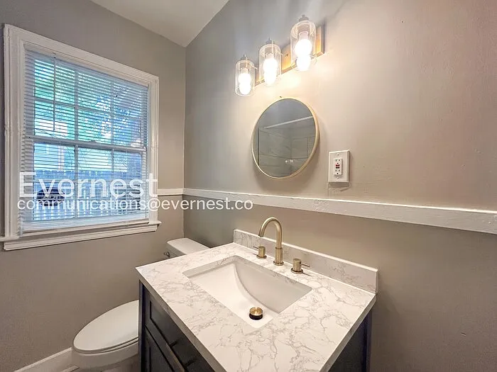 3376 Spottswood Ave — Photo 9