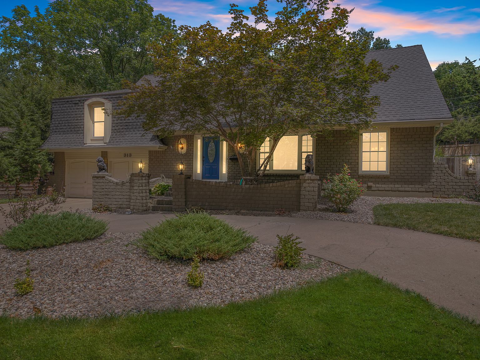 313 E Bridlespur Dr, Kansas City, MO 64114 Zillow