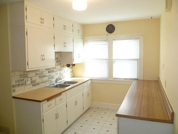 3rd image of 1755 S 73rd STREET