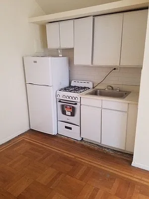 Rented by B Gans Management | media 8