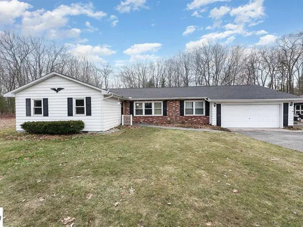 6369 N Us Highway 23, Oscoda, MI 48750