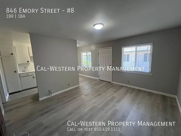 846 Emory St #8 — Photo 5