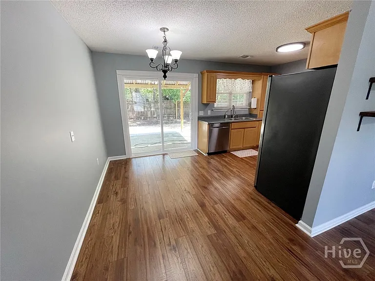 119 Mustang Dr — Photo 10