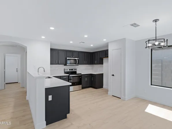 3770 W YELLOW PEAK Drive, San Tan Valley, AZ 85144