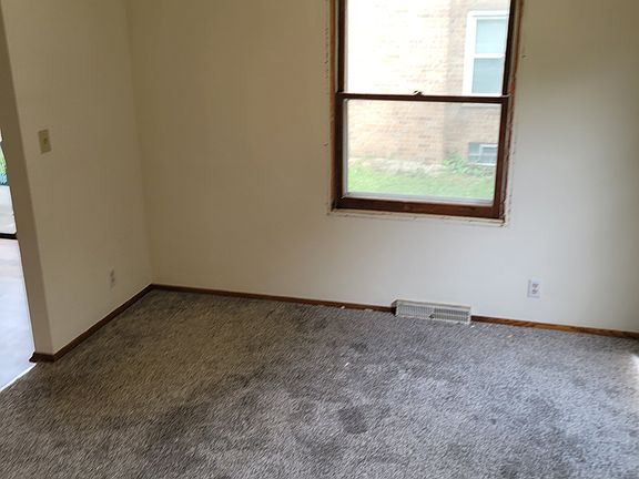 2nd image of 1104 N 118th St