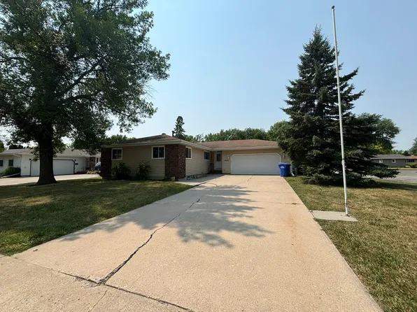 3014 Broadway N, Fargo, ND 58102