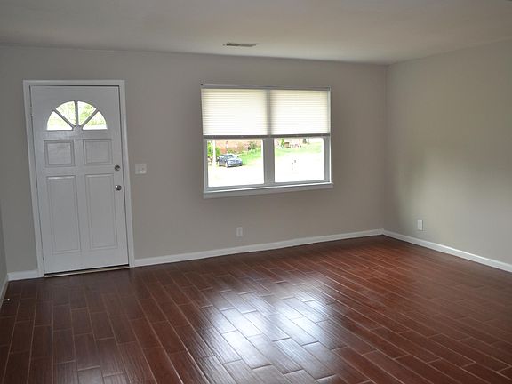 Spacious Family Room