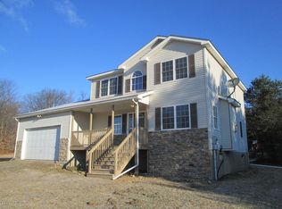 1136 Tomasula Dr, Tobyhanna, PA