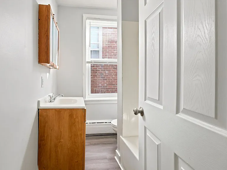 502 N Clayton St — Photo 11
