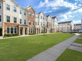 17 Veterans Dr, Wood Ridge, NJ 07075