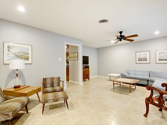 3rd image of 1405 Briarcliff Blvd