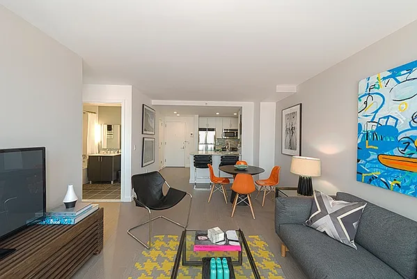 Rented by Greystar | media 39