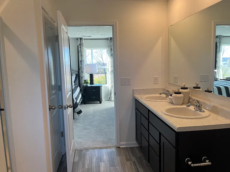 2835 Greenridge Cir — Photo 24