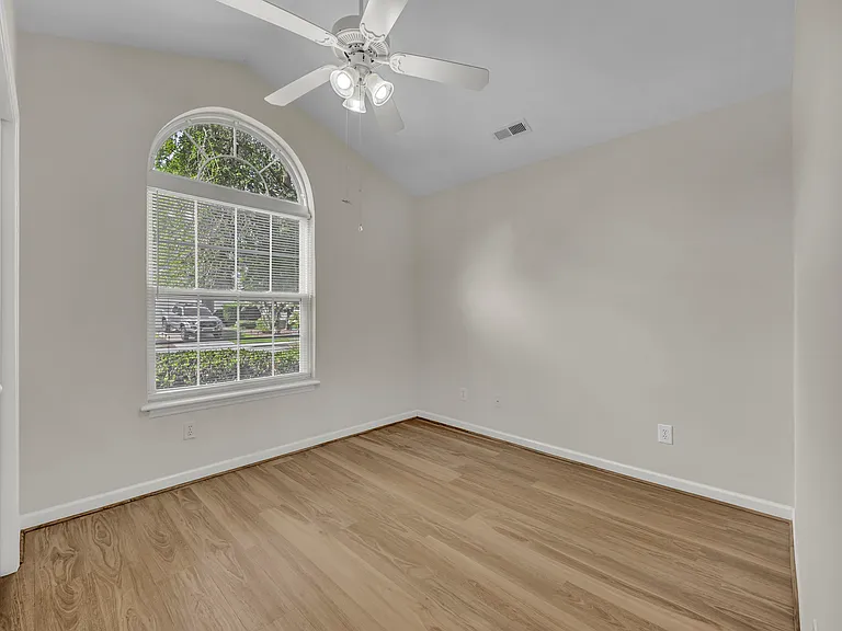 3809 Mayfield Ct — Photo 13