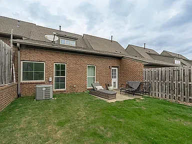 3859 Grants Ln — Photo 23