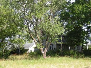 18205 Bluebonnet Ln, Bowling Green, MO 63334