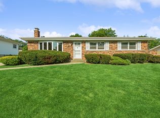 536 Merlin Dr, Schaumburg, IL 60193