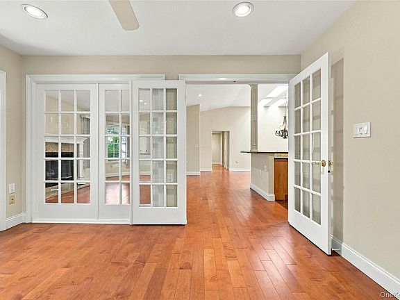5th image of 9 Oakdale Court