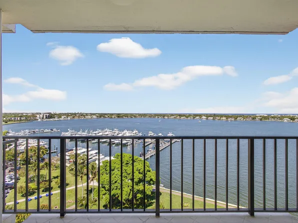 134 Lakeshore Drive #T14, North Palm Beach, FL 33408