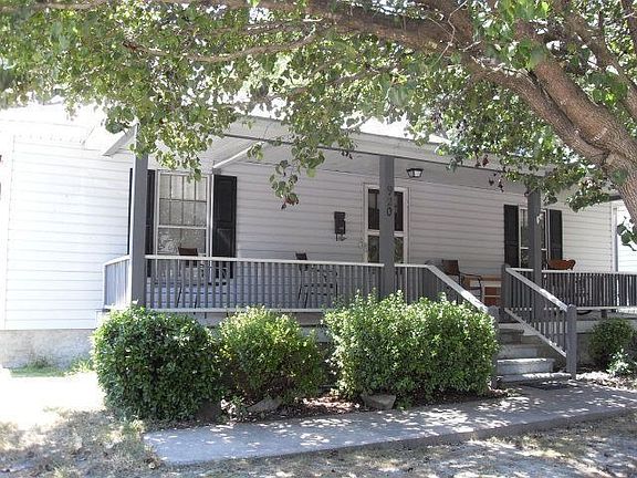 3rd image of 920 Columbia Ave