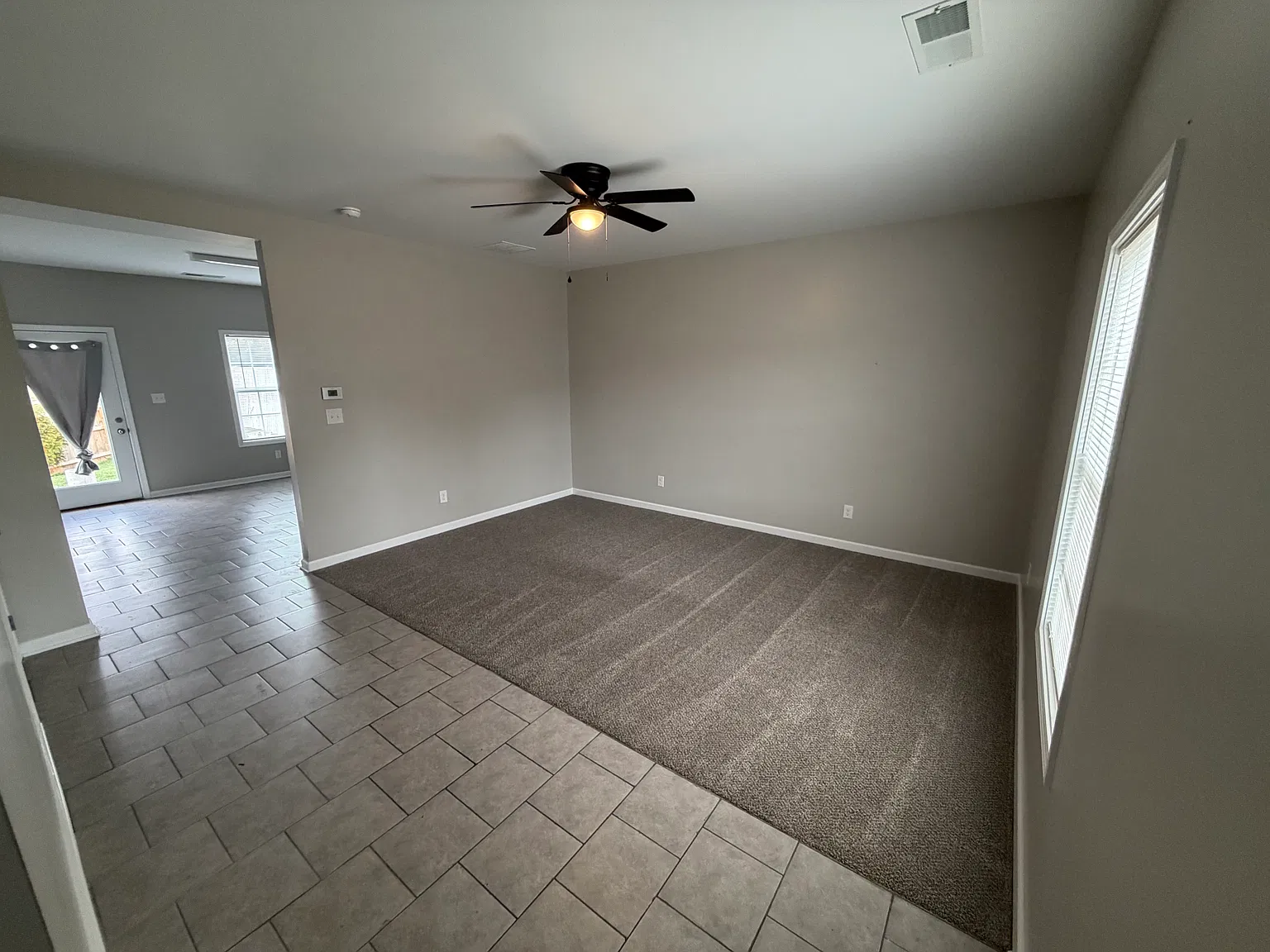 2 bed, 1.5 bath, 1200 sqft, $1,400 — Photo 4