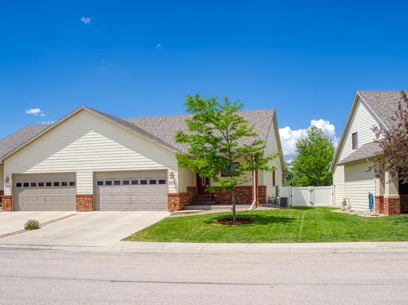 605 Lakeland Hills Dr, Gillette, WY 82716