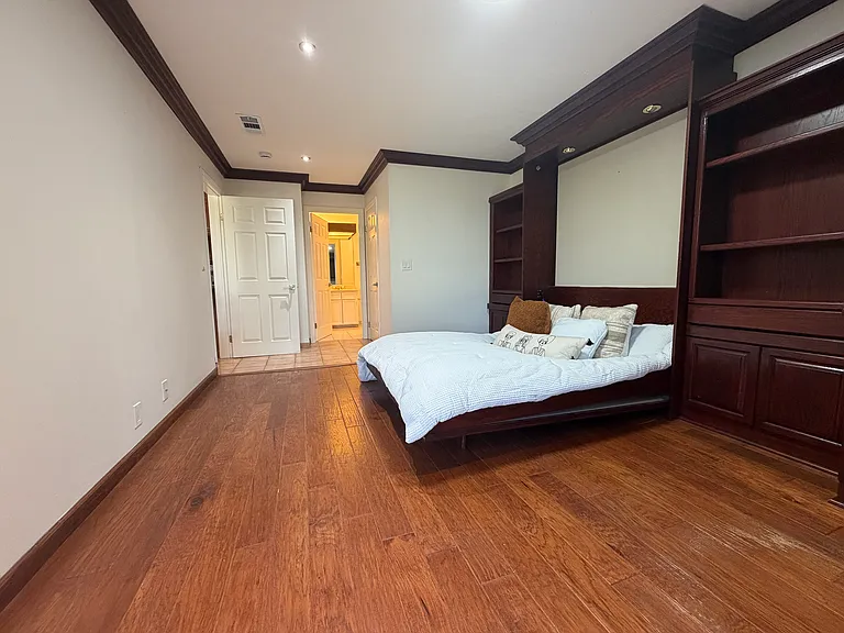 5706 Baltimore Dr #350 — Photo 13